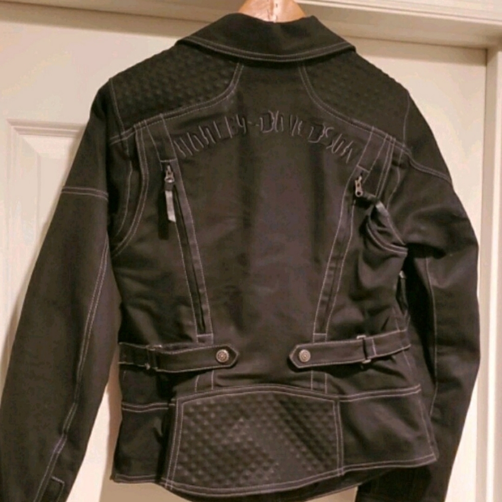 Ladies Jacket - Picture 2 of 3